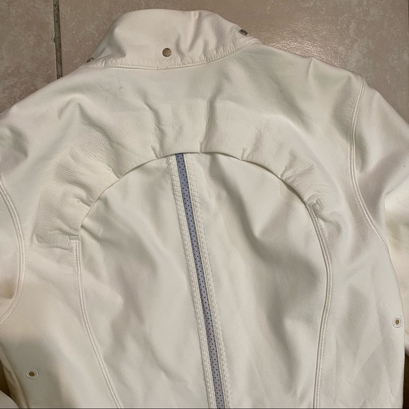 Lululemon Jacket - Picture 11 of 11